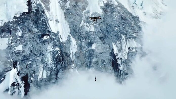 DJI FlyCart 100 Hauls 10,000kg off Everest - TechRadar Cameras