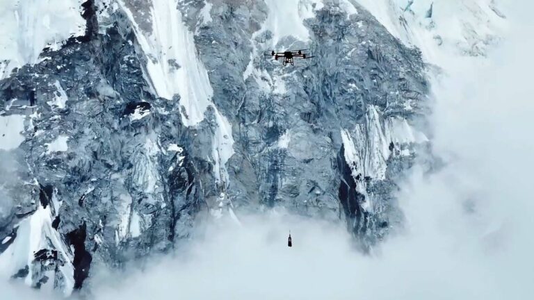 DJI FlyCart 100 Hauls 10,000kg off Everest - TechRadar Cameras