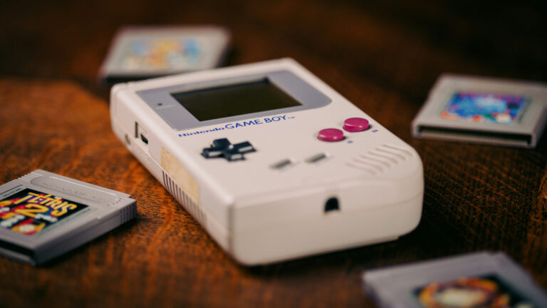Retro Handheld Battery Life: Smart Tips for Creators