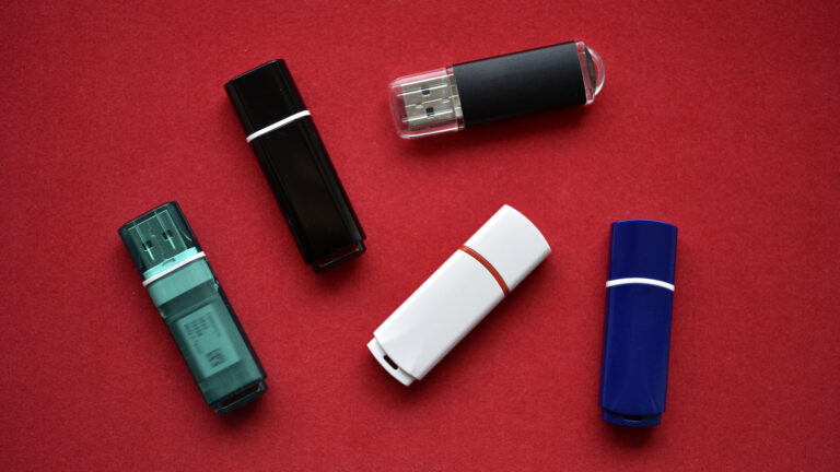 Why Flash Drives Keep Getting Bigger and Small Ones Are Rare