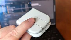 Logitech Mobi Fold Review: Stylish Travel Companion Sacrifices Comfort for Portability