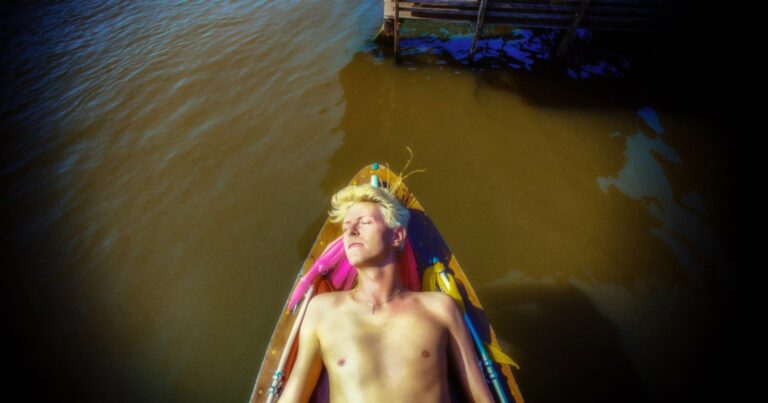 Bowie Photographer Turns Archive Into Immersive Show