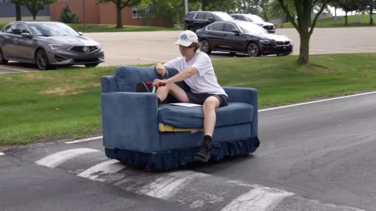 YouTuber’s Drivable Couch Sparks Tension at Car Meet-Up