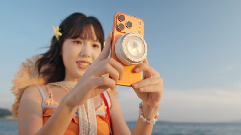 Godox A2 Brings Pro Flash Power to Smartphone Creators