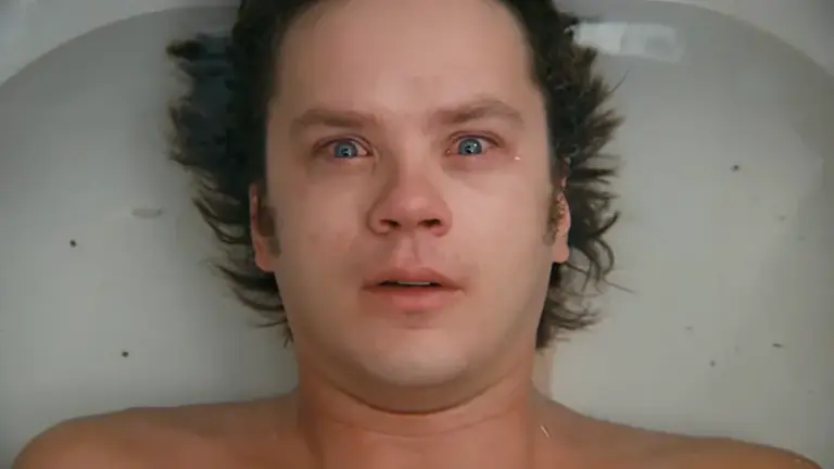 8 Scary Bathtub Moments That Horror Creators Should Study